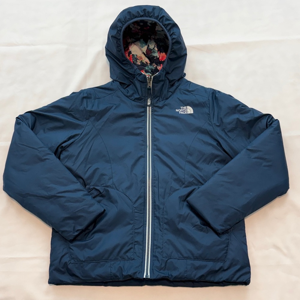 The North Face Reversible Hooded Jacket - Picture 7 of 12